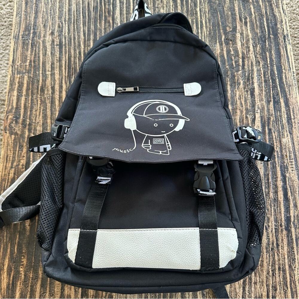 Black Backpack with reflective anime Graphic - Picture 11 of 11